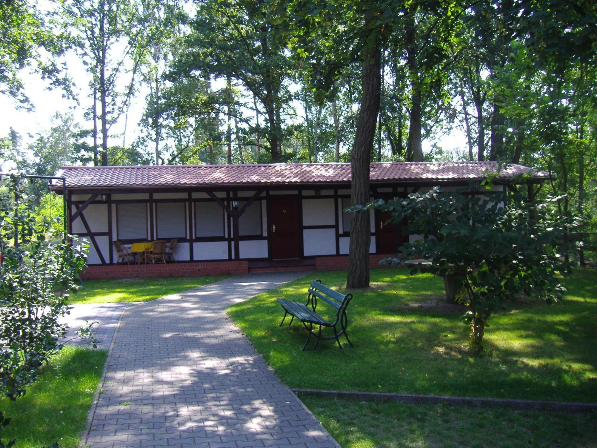 Hotel & Restaurant Lindengarten 吕本 外观 照片